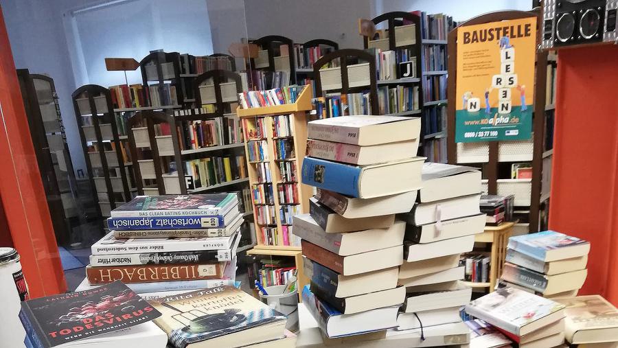 Stöbern erlaubt - Bibliothek für Bücherwürmer